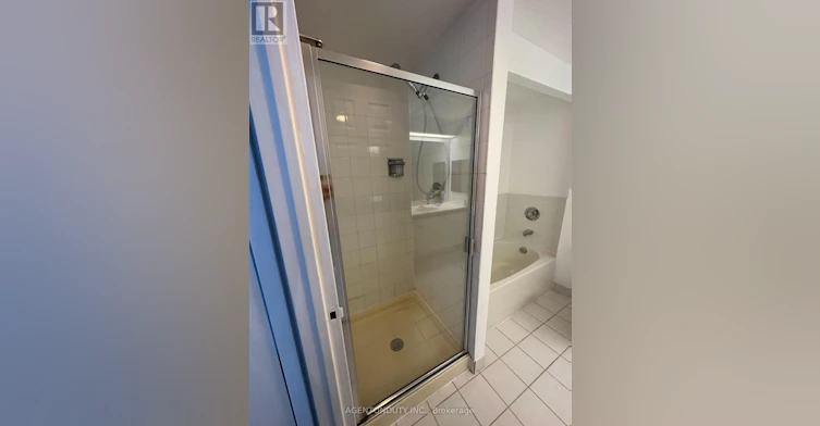 2711-77 Harbour Square, Toronto, ON, M5J 2S2 - 11