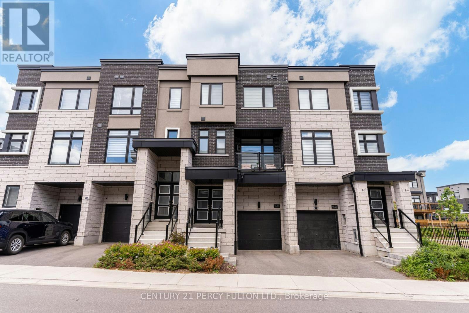 1636 Shining Star Chase, Pickering, ON, L1X 0H9