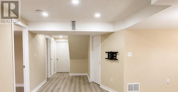 16 Dominy Drive, Ajax, ON, L1T 3H6 - 4