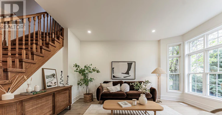 5 Angus Glen Boulevard, Markham, ON, L6C 1Z1 - 3