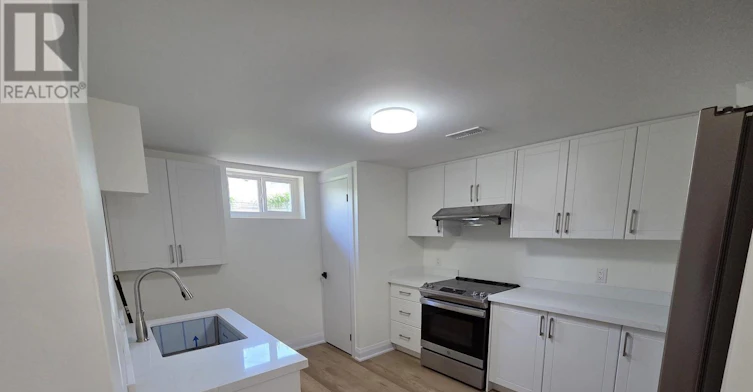 LOWER-12 Ferndale Avenue, St. Catharines, ON, L2P 1V3 - 2