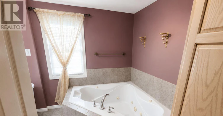 1058 Moy Ave Avenue, Windsor, ON, N9A 2P3 - 16