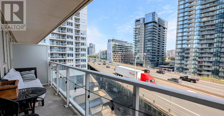 808-17 Bathurst Street, Toronto, ON, M5V 0N1 - 10