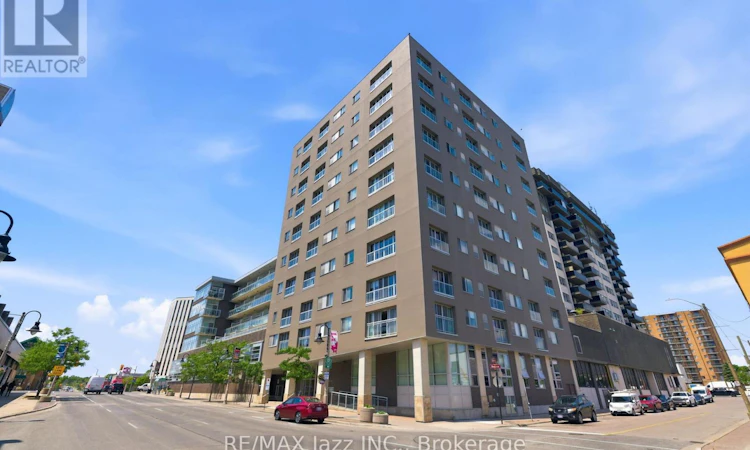 102-44 Bond Street W