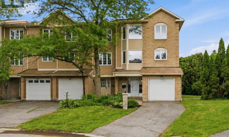 18 Arbordale Crescent