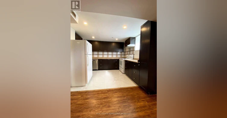 LOWER-184 Avenue Road, Newmarket, ON, L3Y 1N6 - 11