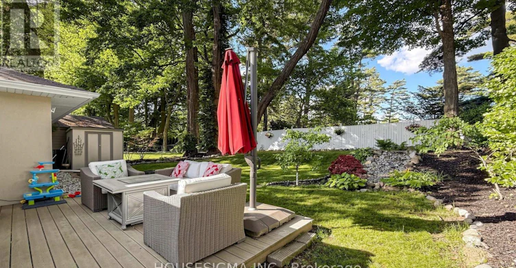 69 Holyrood Avenue, Oakville, ON, L6K 2V4 - 47