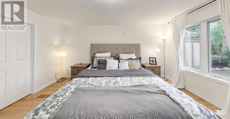 69 Holyrood Avenue, Oakville, ON, L6K 2V4 - 26