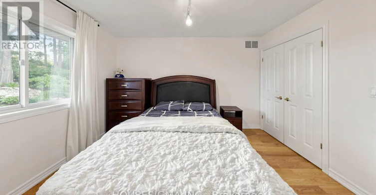69 Holyrood Avenue, Oakville, ON, L6K 2V4 - 29