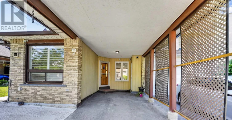 32 Fanshawe Drive, Brampton, ON, L6Z 1A9 - 4