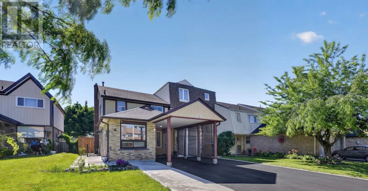 32 Fanshawe Drive, Brampton, ON, L6Z 1A9 - 2