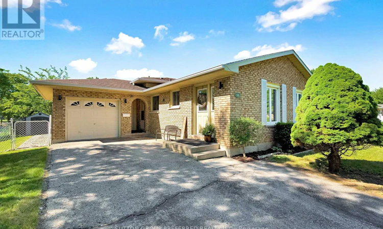 1 Ponderosa Crescent