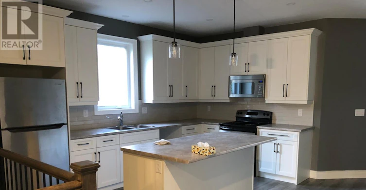 8439 Willoughby Drive W, Niagara Falls, ON, L2G 6X4