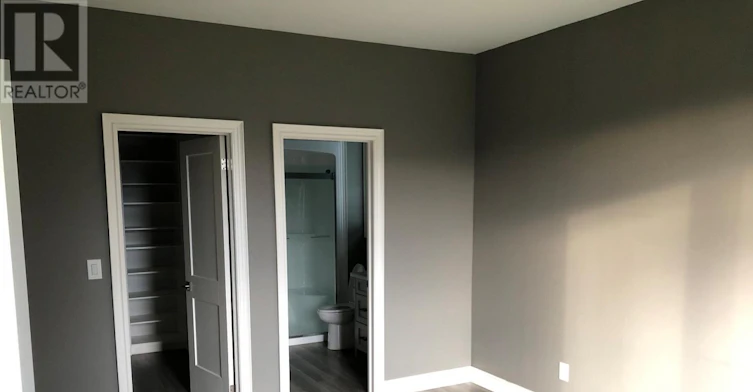 8439 Willoughby Drive W, Niagara Falls, ON, L2G 6X4 - 5