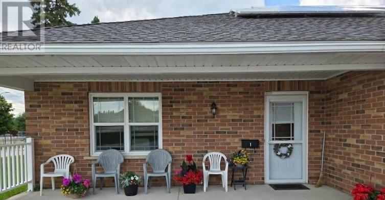 1-444 Newfoundland Street, Wellington North, ON, N0G 2L2 - 2