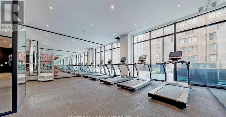 PH02-20 Edward Street, Toronto, ON, M5G 0C5 - 45