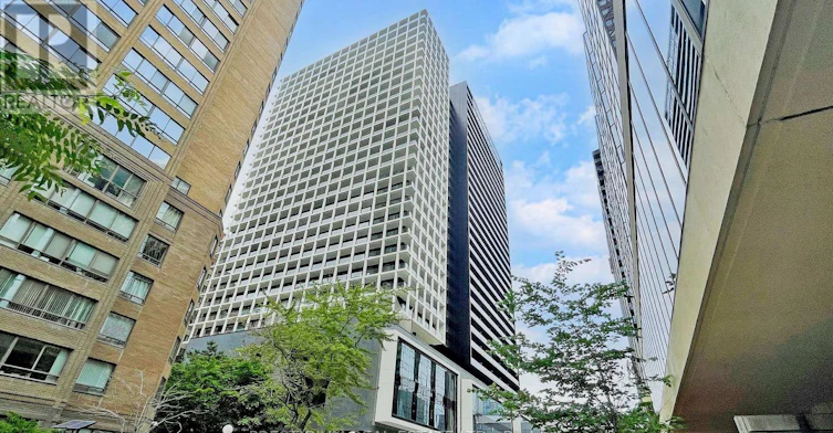 PH02-20 Edward Street, Toronto, ON, M5G 0C5 - 47