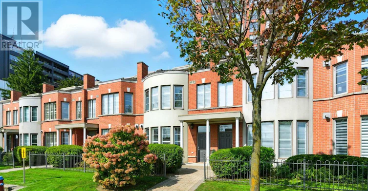 7-442 Maple Avenue, Burlington, ON, L7S 2L7