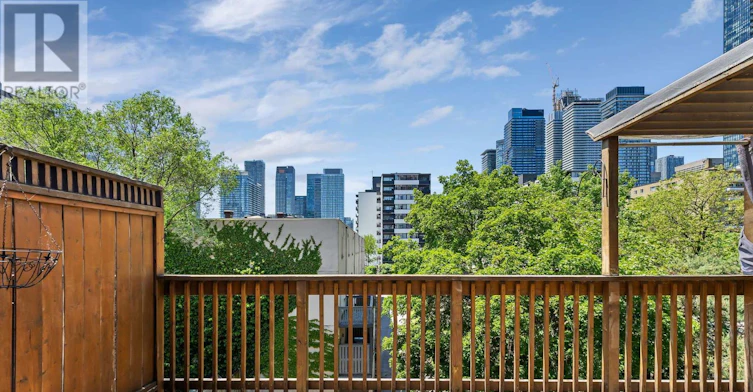 8 Huntley Street, Toronto, ON, M4Y 2K6 - 32
