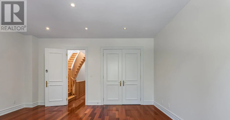 8 Huntley Street, Toronto, ON, M4Y 2K6 - 27