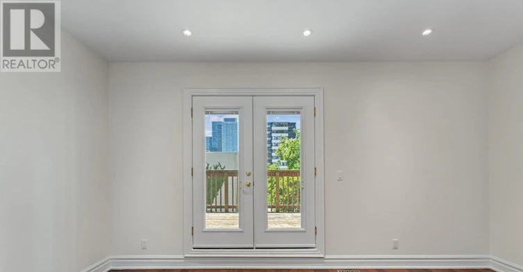 8 Huntley Street, Toronto, ON, M4Y 2K6 - 30