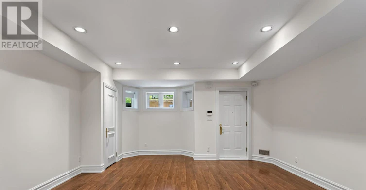 8 Huntley Street, Toronto, ON, M4Y 2K6 - 41