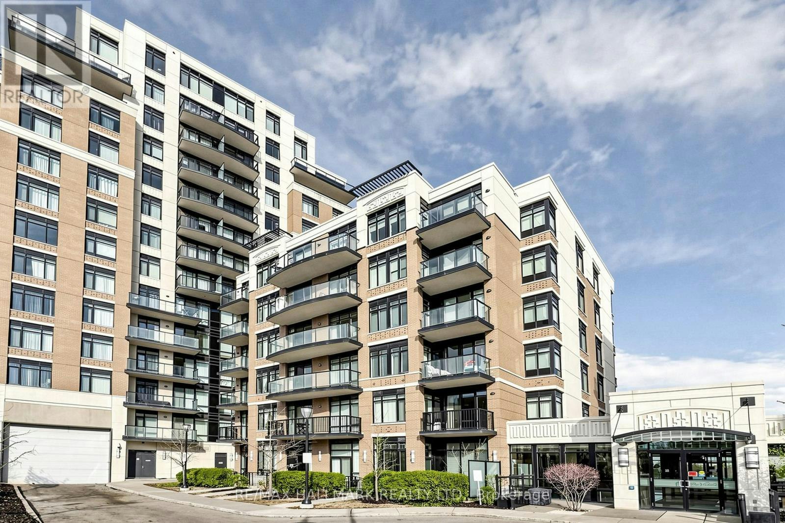 203-151 Upper Duke Crescent, Markham, ON, L6G 0E1