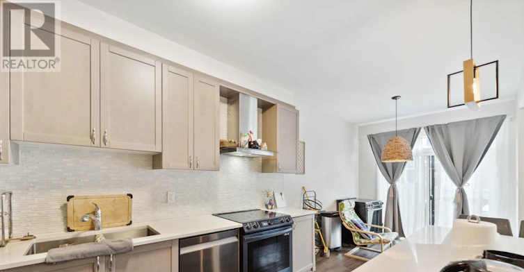 2283 Watercolours Way, Ottawa, ON, K2J 6N2 - 24