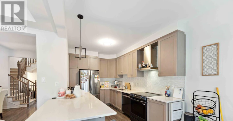 2283 Watercolours Way, Ottawa, ON, K2J 6N2 - 18