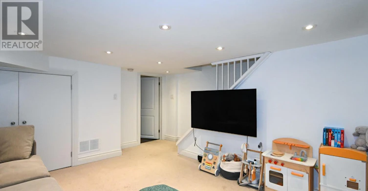 118 Rainsford Road, Toronto, ON, M4L 3N9 - 24
