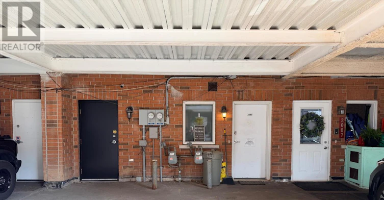 2085 Pine Street, Burlington, ON, L7R 1G1 - 3