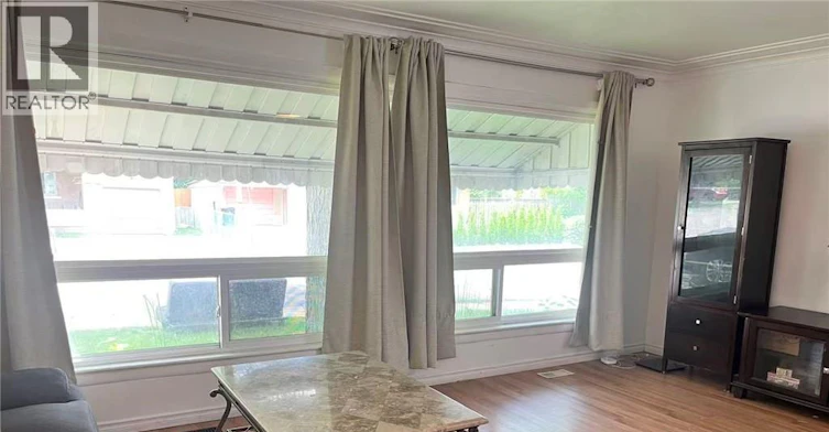 110 Peppler Street, Waterloo, ON, N2J 3C8 - 2