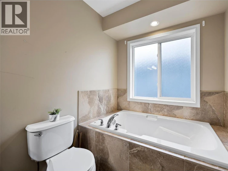2656 Briarwood Avenue, Kamloops, BC, V2B 0E2 - 17