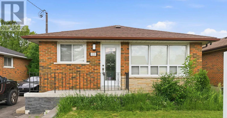 UPPER FLOOR-1235 Somerville Street, Oshawa, ON, L1G 4L1