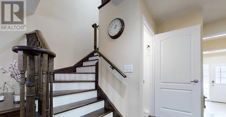 16 Edison Way, Whitby, ON, L1R 0M3 - 14