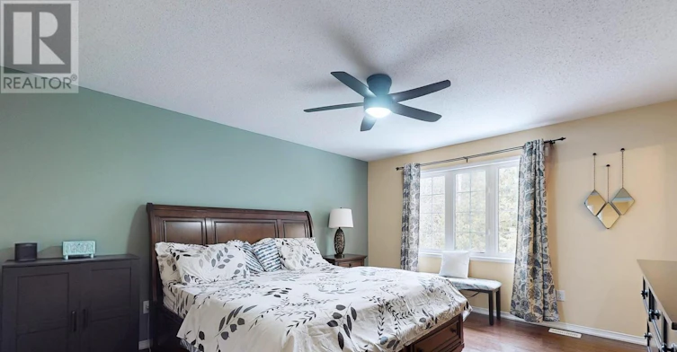 16 Edison Way, Whitby, ON, L1R 0M3 - 16