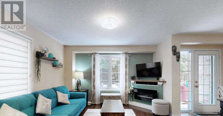 16 Edison Way, Whitby, ON, L1R 0M3 - 4