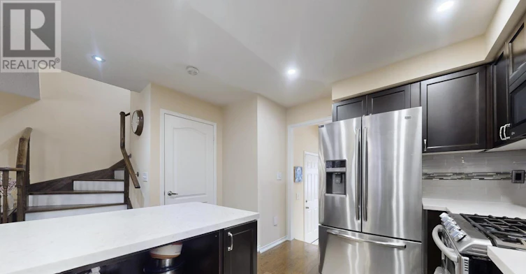 16 Edison Way, Whitby, ON, L1R 0M3 - 9