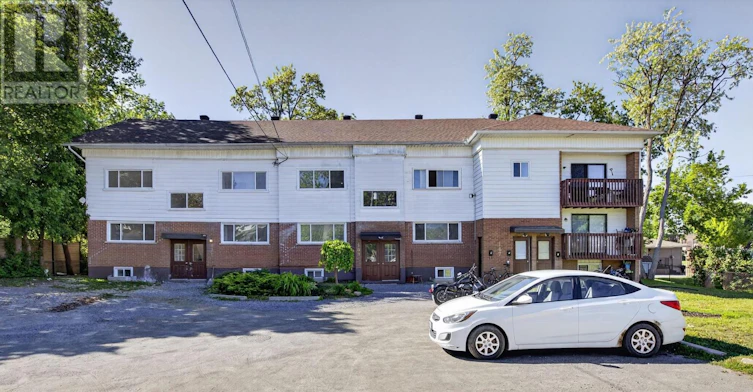 4-171 Hazlitt Street, Peterborough, ON, K9H 1L8