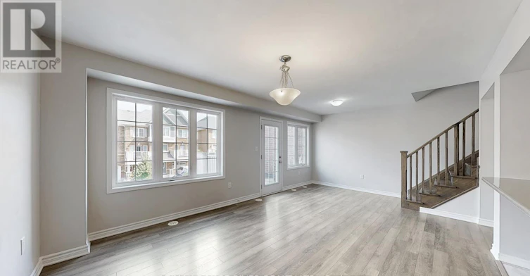 1061 Clipper Lane, Pickering, ON, L1X 0E9 - 4