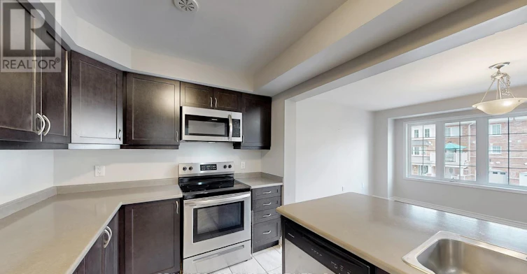 1061 Clipper Lane, Pickering, ON, L1X 0E9 - 13