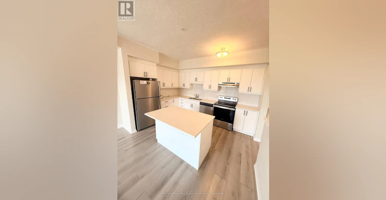 65-261 Woodbine Avenue, Kitchener, ON, N2R 0S7 - 4