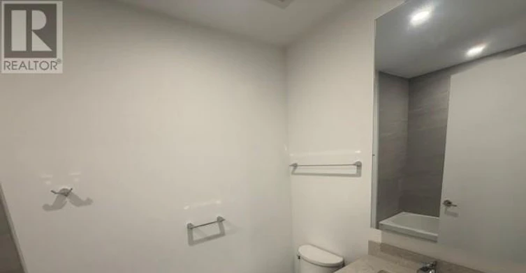 208-8188 Yonge Street, Vaughan, ON, L4J 0M2 - 11