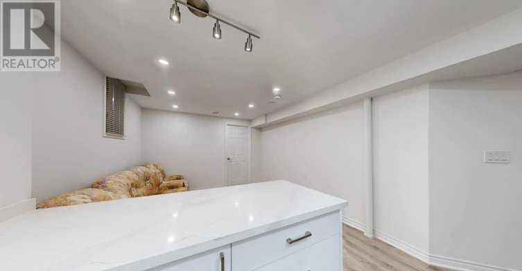 BASEMENT A-719 Shanahan Boulevard, Newmarket, ON, L3X 1P8 - 9