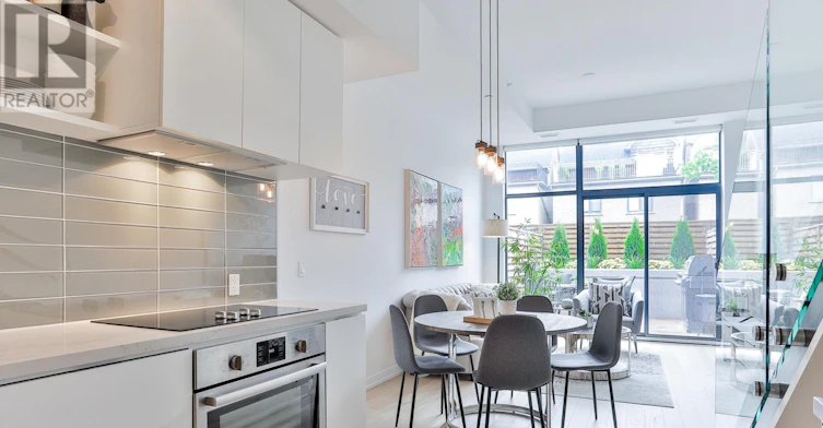 110-35 Wabash Avenue, Toronto, ON, M6R 0A9 - 7