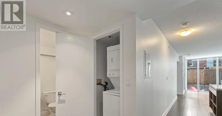 228-21 Nelson Street, Toronto, ON, M5V 3H9 - 19