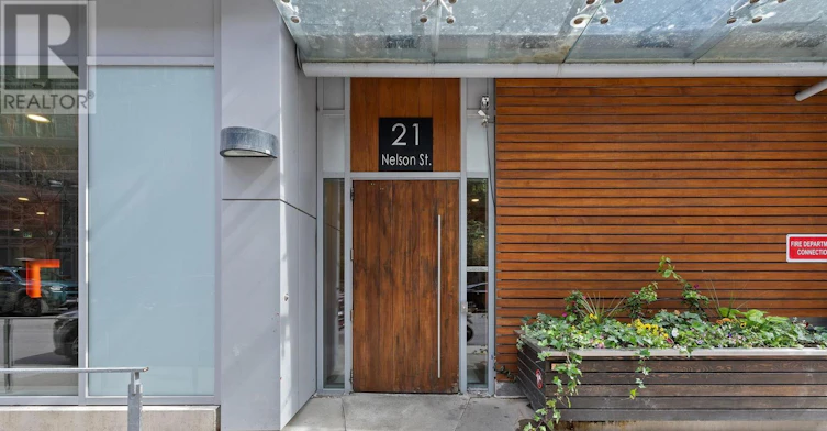 228-21 Nelson Street, Toronto, ON, M5V 3H9 - 2