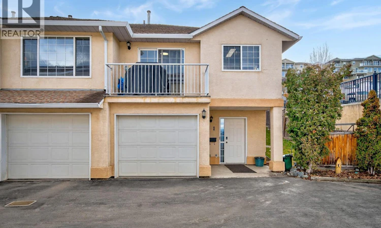1-726 Dunrobin Drive