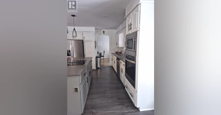184 Dundas Street E, Hamilton, ON, L8N 2Z7 - 12