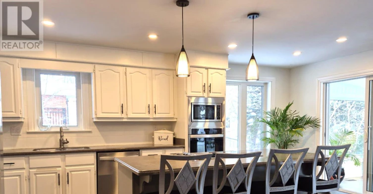 184 Dundas Street E, Hamilton, ON, L8N 2Z7 - 10